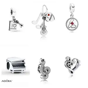 Charms Vocaciones miniatura 1